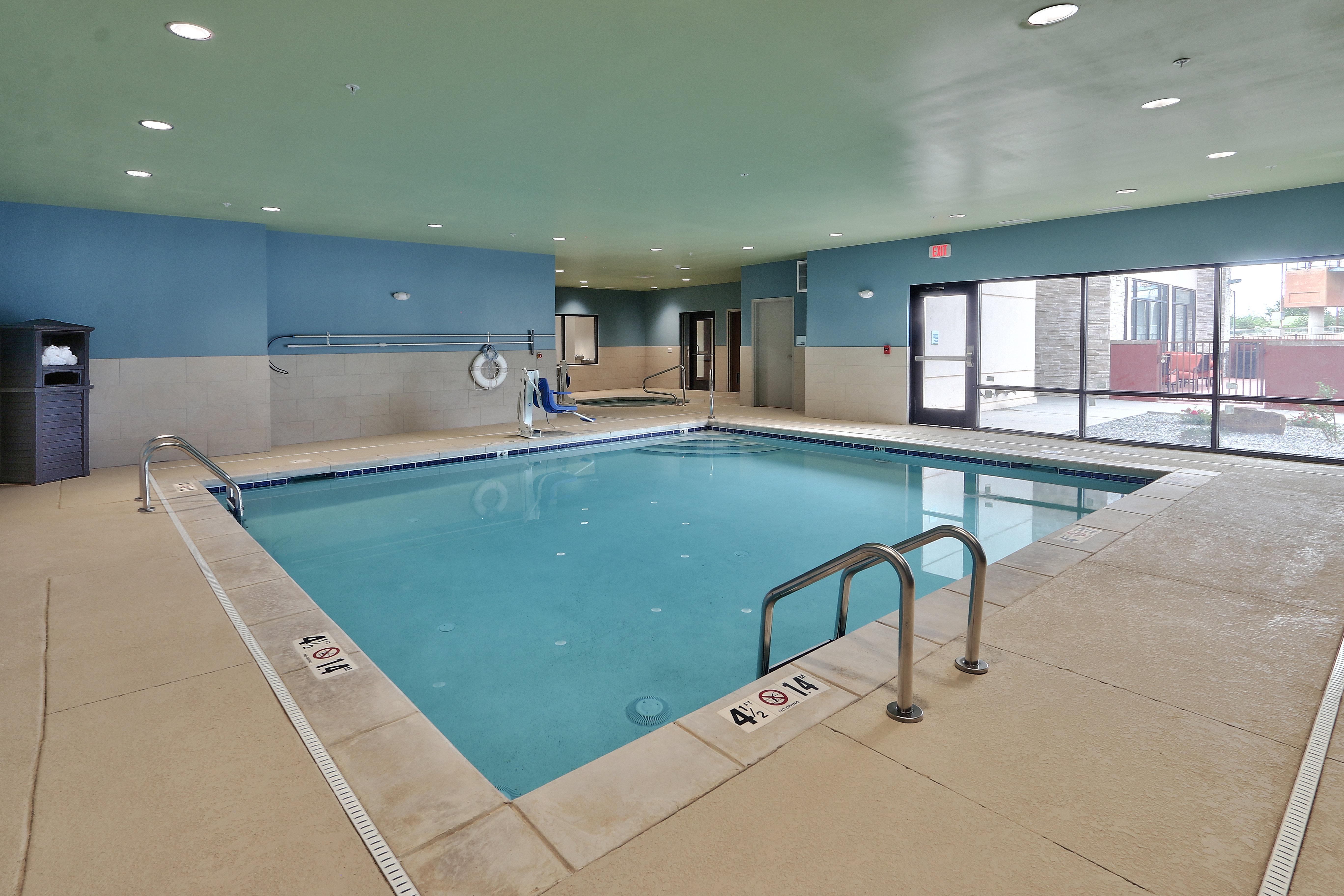 Holiday Inn Express & Suites - Albuquerque East By Ihg Dış mekan fotoğraf